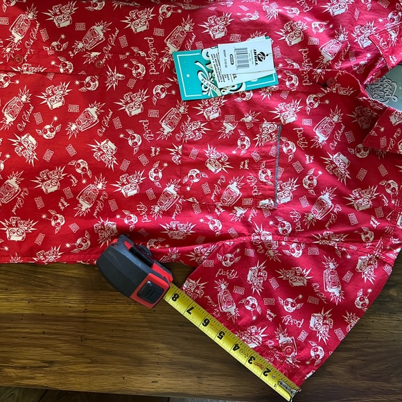 Good Vibes by Drill, Slim Fit Shirt Short Sleeve Button Up Red Cotton. - Picture 9 of 11